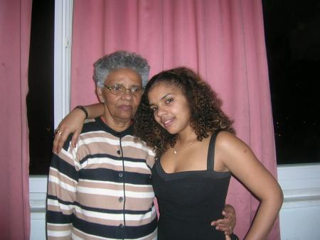 MOI ET MA GRAND MERE A MES 22 ANS